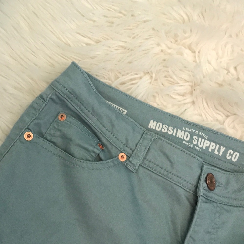 Women’s light blue jeans